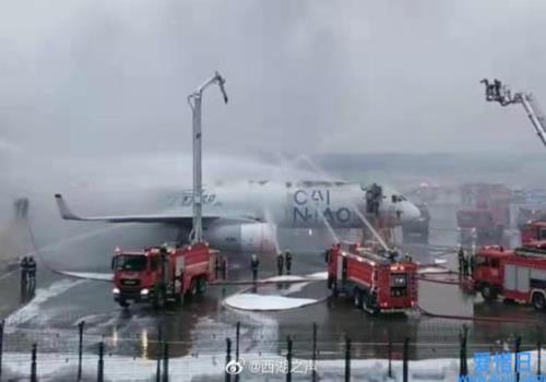 均无生命危险(杭州萧山机场货机起火致3人受伤)